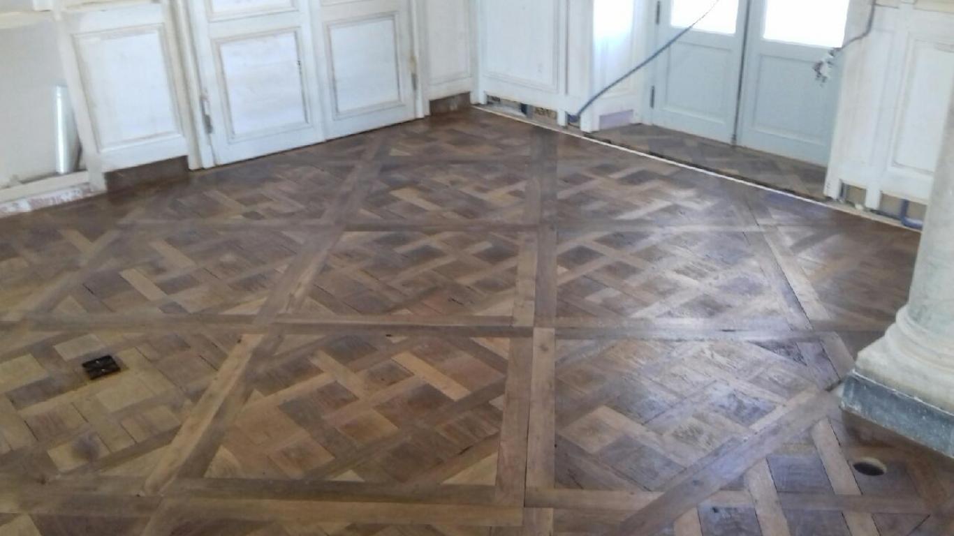 Fabrication et pose de parquet de Versailles